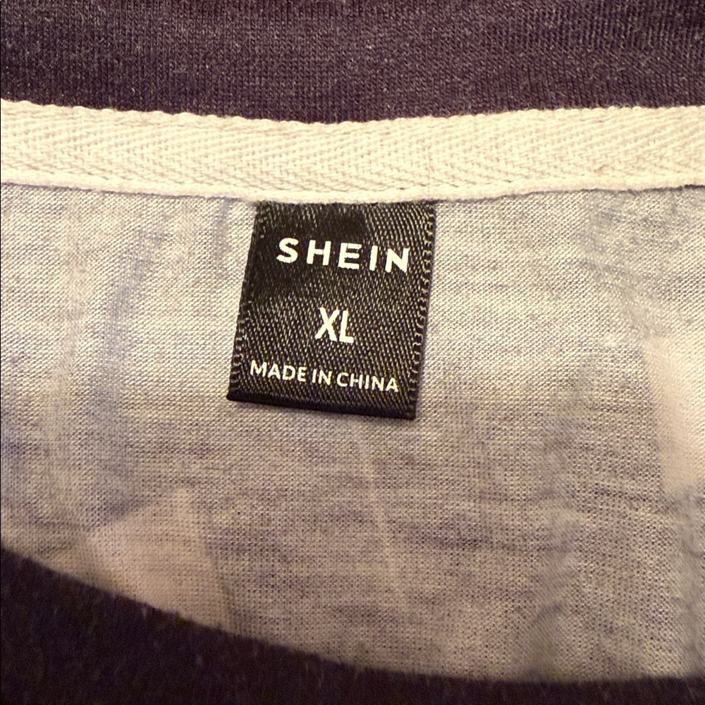 SHEIN Design Tee Shirt - Picture 3 of 17